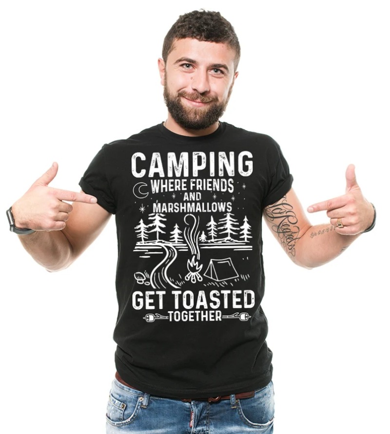 Outdoor Adventure Friends - メンズショートTシャツ、面白いキャンプの名言プリントグラフィックTシャツ、ソフトブラックトップ、アウトドアアドベンチャーや友人との集まりに最適