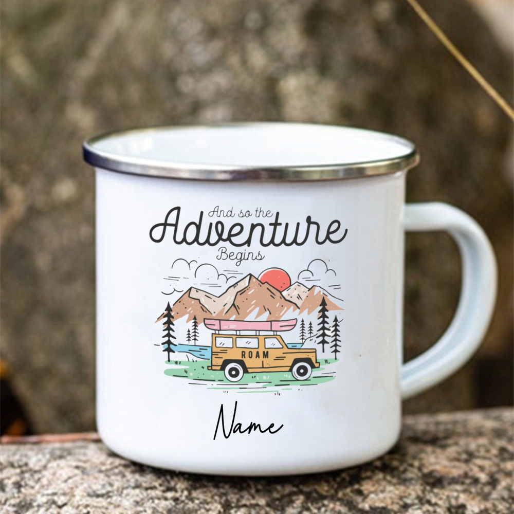 パーソナライズされた名前のキャンプエナメルマグカップ,手描き - Outdoor Adventure Names のレビューと価格